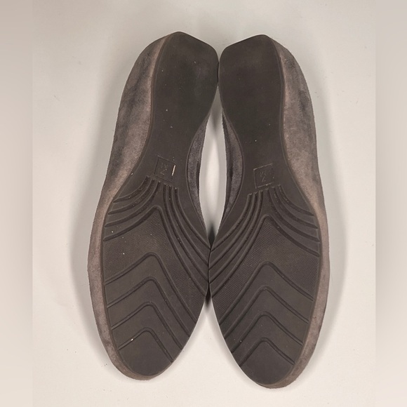 🛍️Dark gray suede VANELI‎ slip on shoes size 7. - Picture 4 of 7